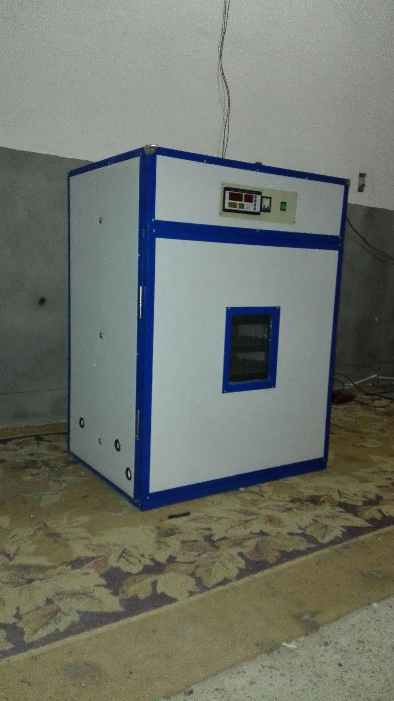 220V Popular 1056 Egg Incubator for Sale Hhd Egg Hatchery Machine