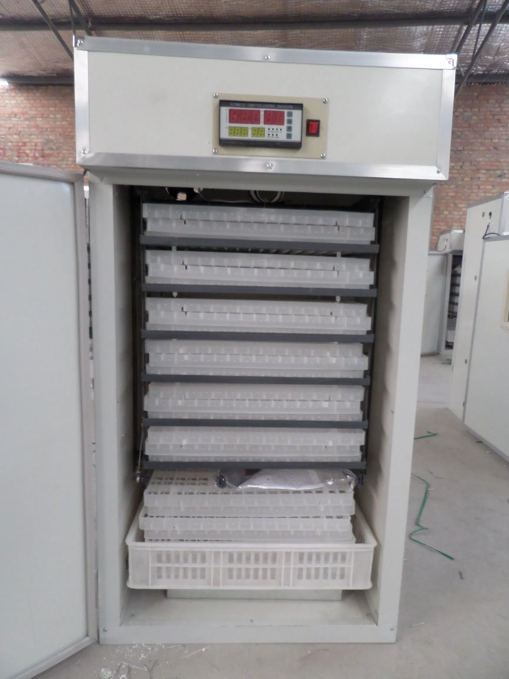 Ce Certified Automatic Egg Incubator for Christmas Promotion for 1056 Eggs (KP-10)