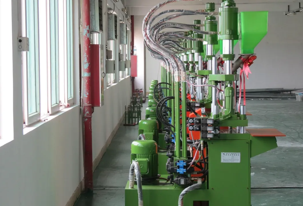 PVC DC AC Electric Plug Making Injection Moulding Machine